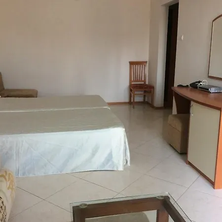 Family Hotel Africana 호텔 3*
