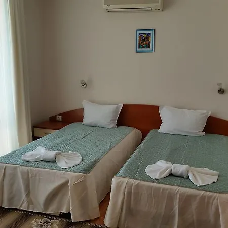 Family Hotel Africana 호텔