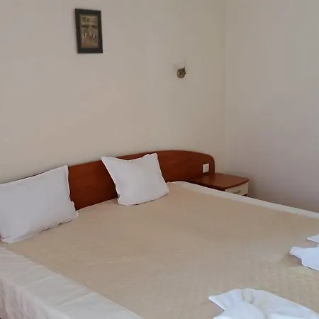Family Hotel Africana 호텔