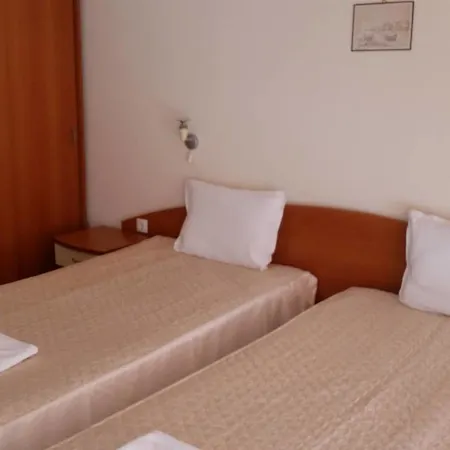 Family Hotel Africana 호텔
